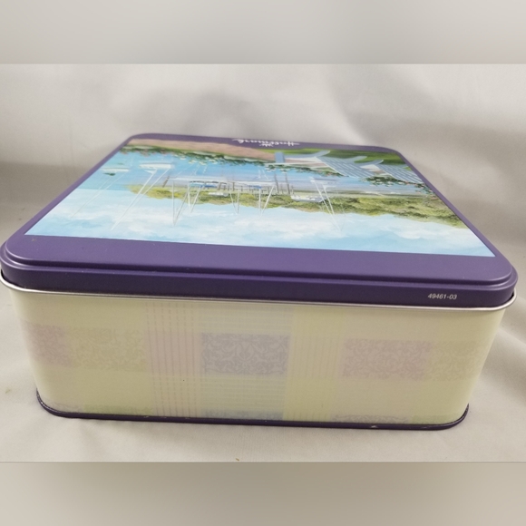 Hallmark Jigsaw Puzzle Lazy Afternoon Tin 1000 Pieces Adirondack Boats Yacht - Picture 9 of 10